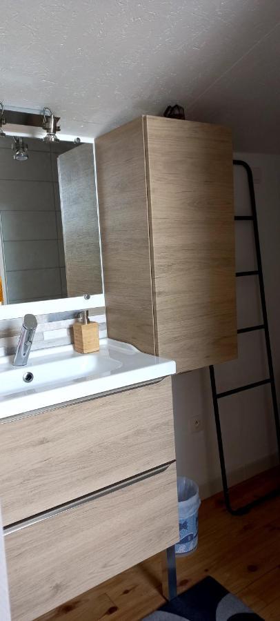 Charmant Logement Avec Terrasse Salinelles Экстерьер фото